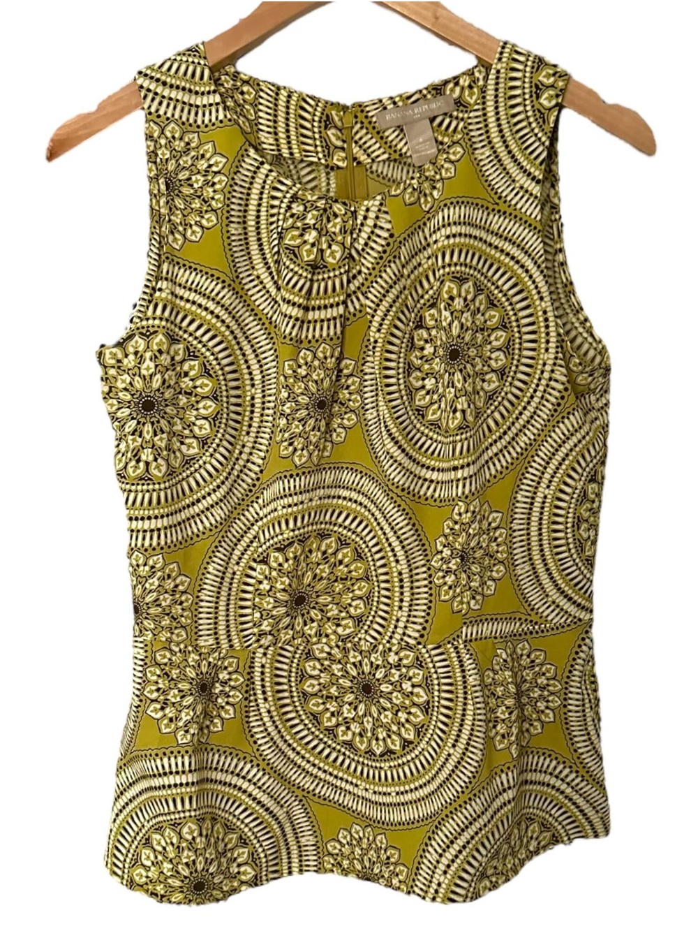 Banana Republic Size 10 Warm Autumn Medallion Print Sleeveless Peplum Blouse